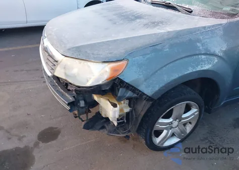 2010 Subaru Forester 2.5X Premium из США, поврежденный, VIN JF2SH6CC1AH741840